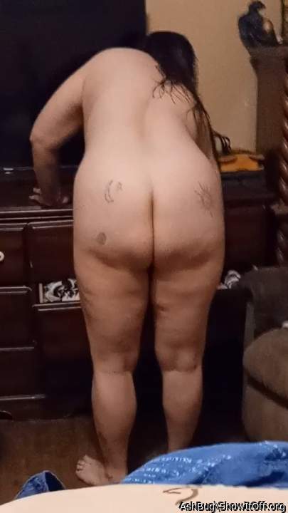 Want my booty hole? Want to lick it! what do you want to do? I'll probably let