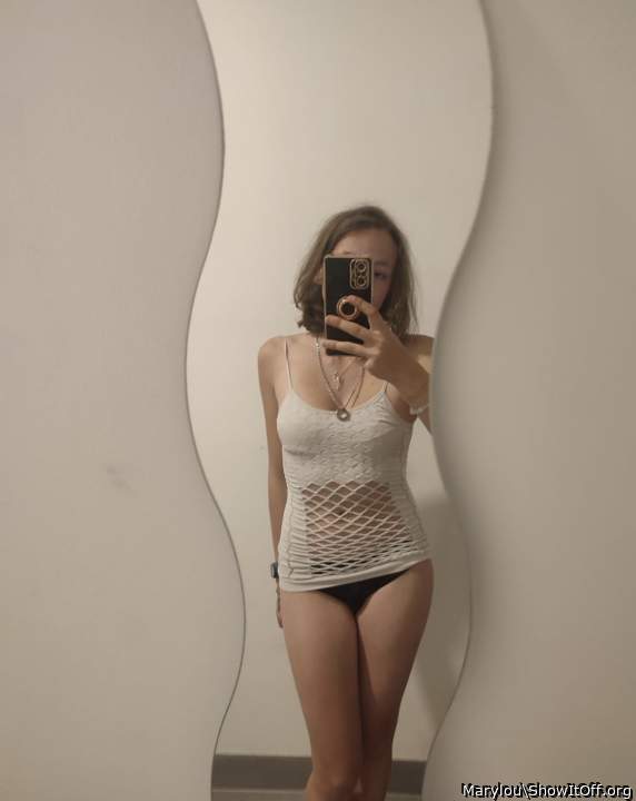 A wonderful Top, fits perfect your great body.