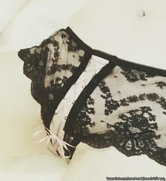 oh to undo that bow and lick you deep