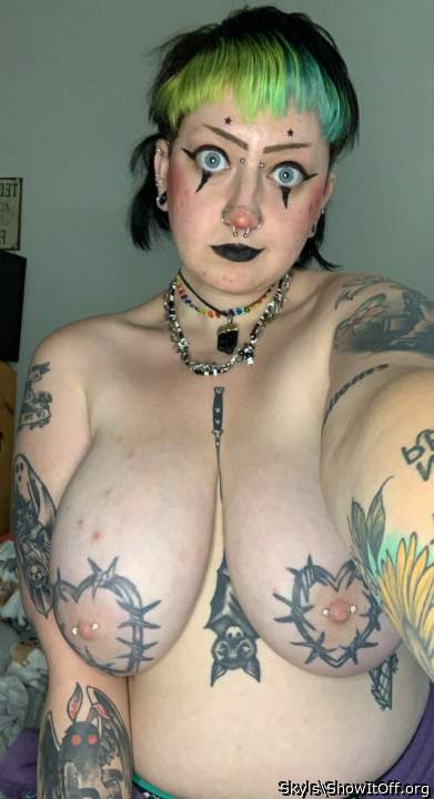 Adult image from Skyls