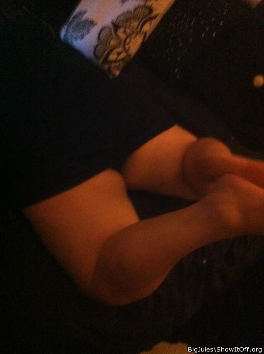 Beautiful Legs need to be kissed