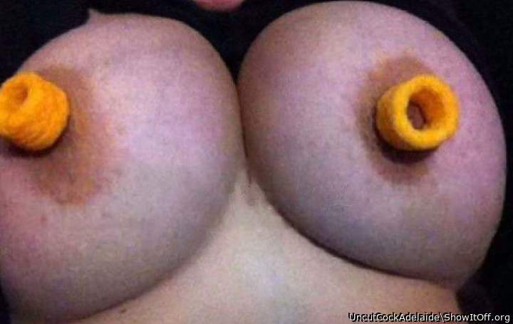 Simones big tits