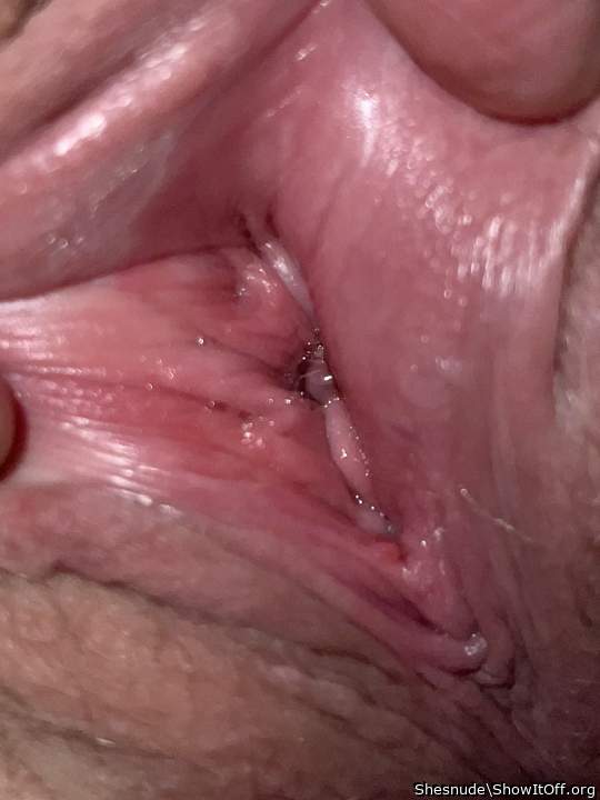 You cunt looks so wet.