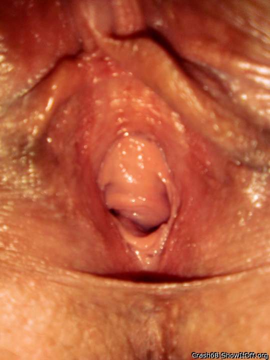 Has that pussy been fucked ..it sppears to still have a hyme