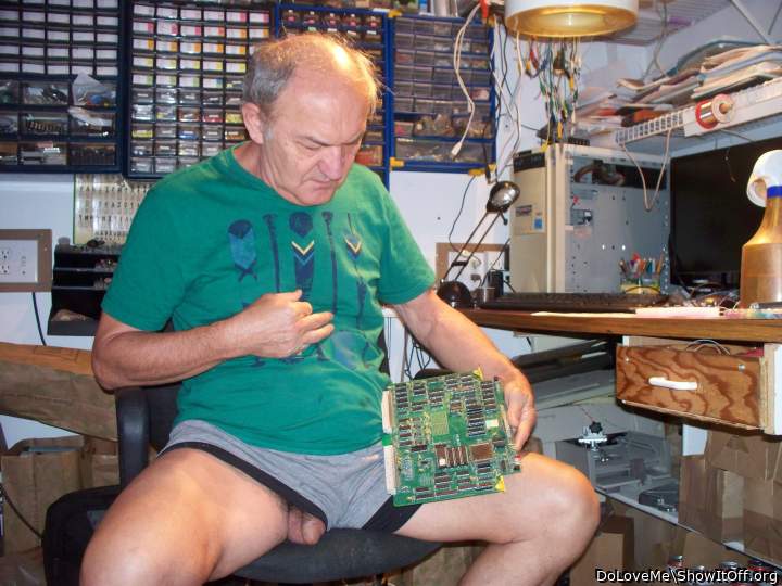  "That's my Daddy"  what A Sexy man,,, Ann