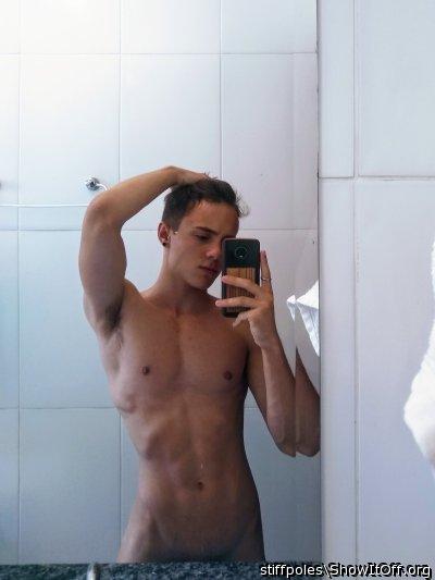 Nekked After a Shower