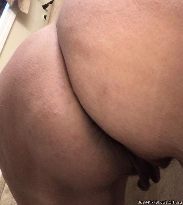 Lovely sexy sit on my face and grind