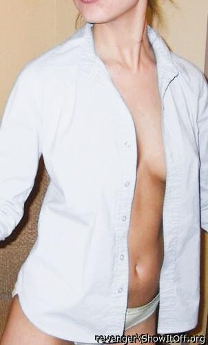 That tummy needs some kisses &#128139;