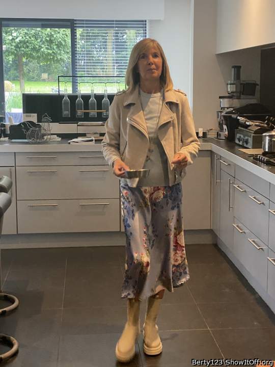 Your are so so hot&#128293;&#128293;&#128293;&#128293;&#1282