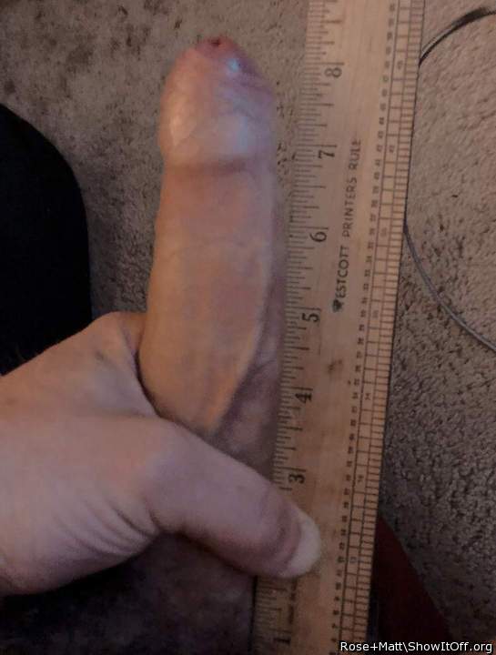 A big 8 incher.Bet Rose loves to suck that.    
