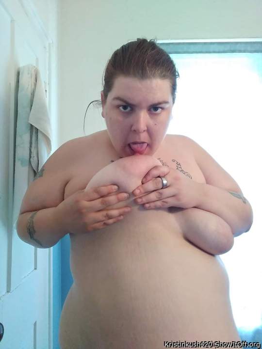 Beautiful big tits. Love those huge gorgeous areolas. Love t