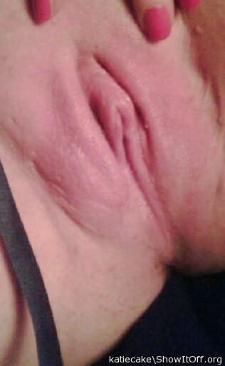 I thought I'd get more cum if I offered a waxed pussy