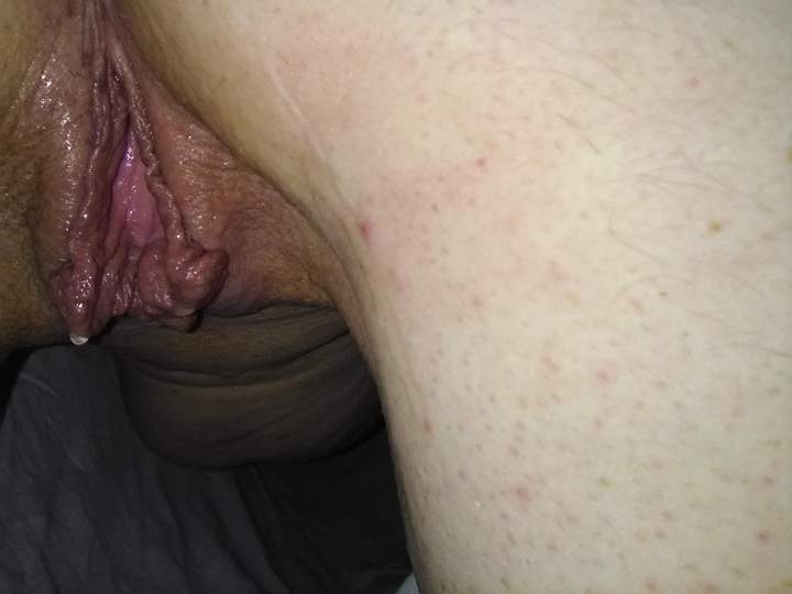 i'd luv to suck the juice off her gorgeous cunt lips