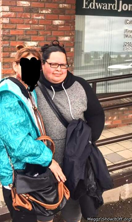 Striking a pose! Do u like what u see?