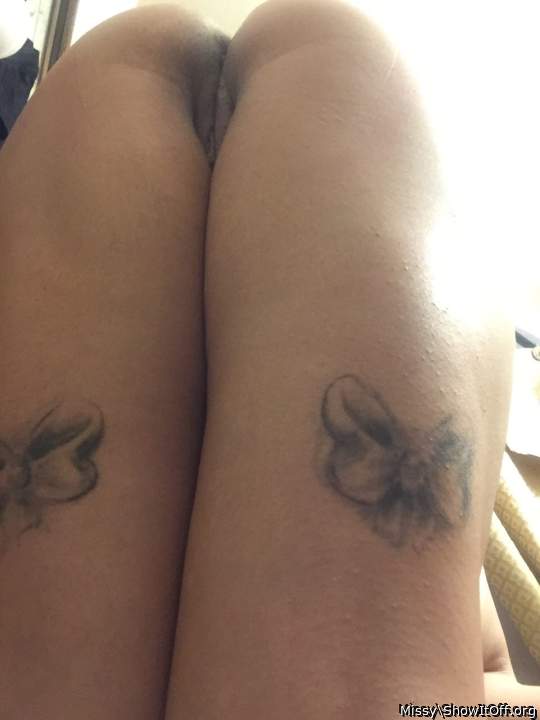 Love the tattoos Mmm and your pussy looks so delicious &#129