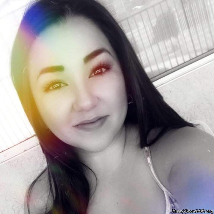 A cheeky naughty grin&#128521;